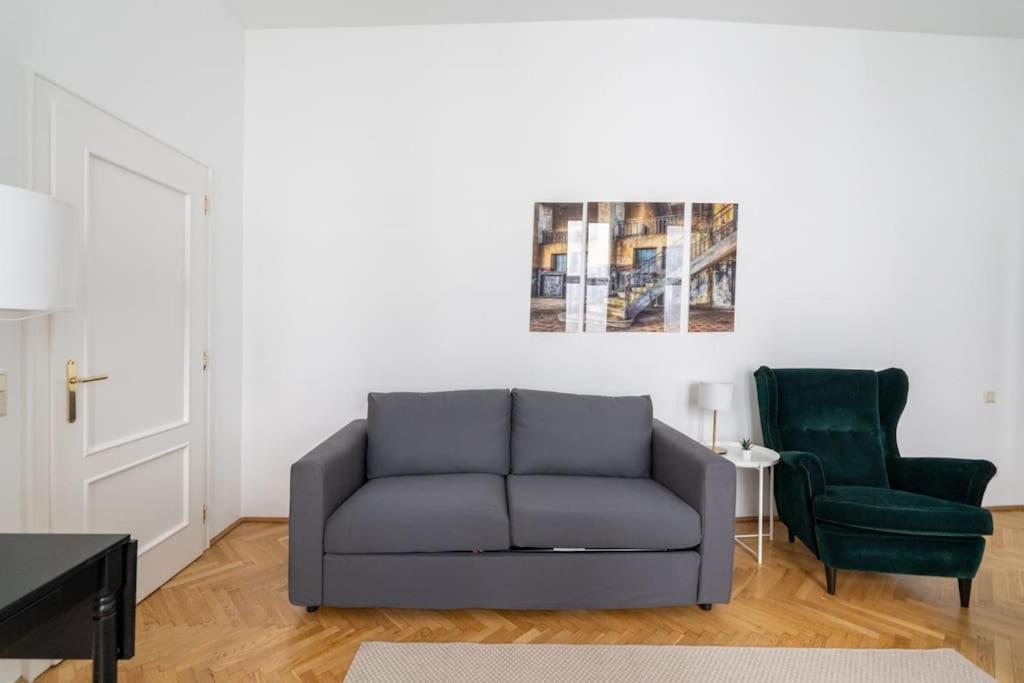 Historic Heart Apartment Vienna Esterno foto