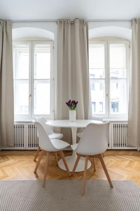 Historic Heart Apartment Vienna Esterno foto